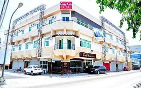 Cindy Kelly Hotel